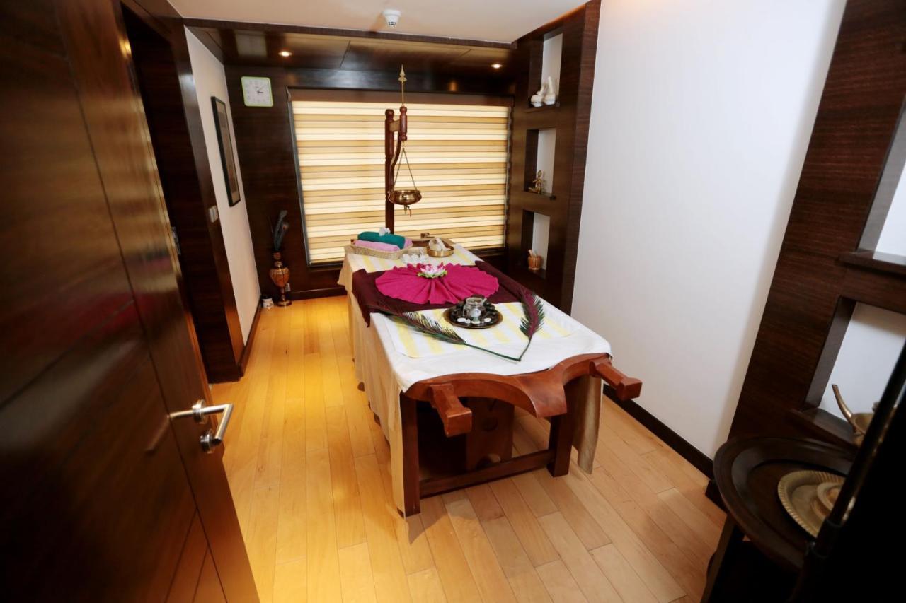Hotel Madin Waranasi Zewnętrze zdjęcie